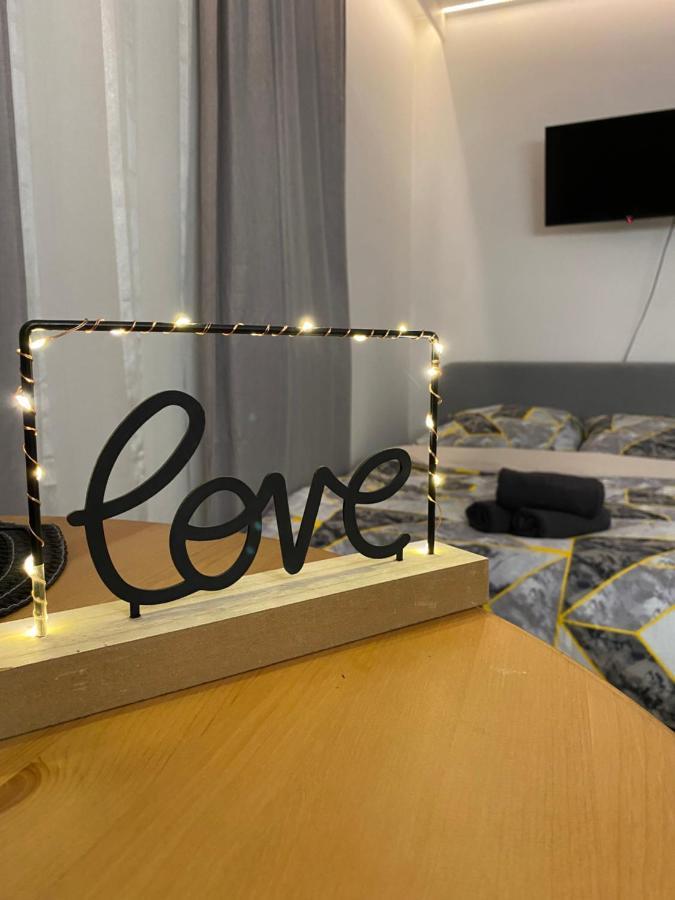 Love Glow Studio Krakow Bagian luar foto