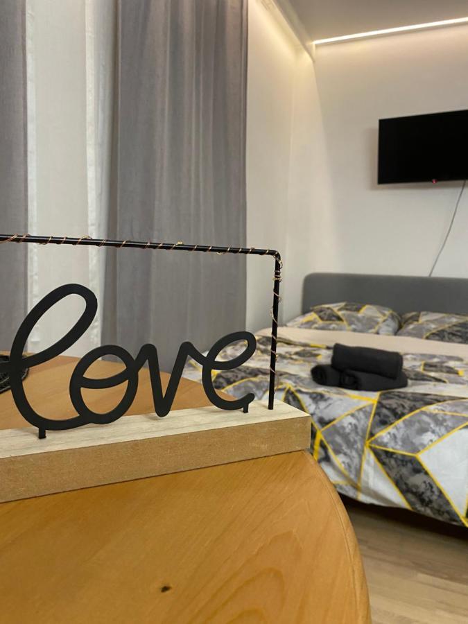 Love Glow Studio Krakow Bagian luar foto